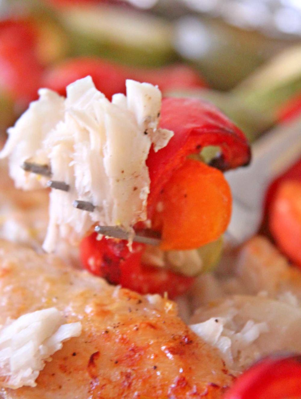 baked fish in foil with vegetables