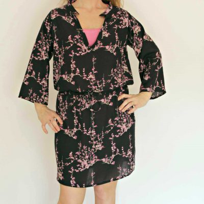 You need to make this simple and easy v neck dress now! Sizes 6 to 16 available