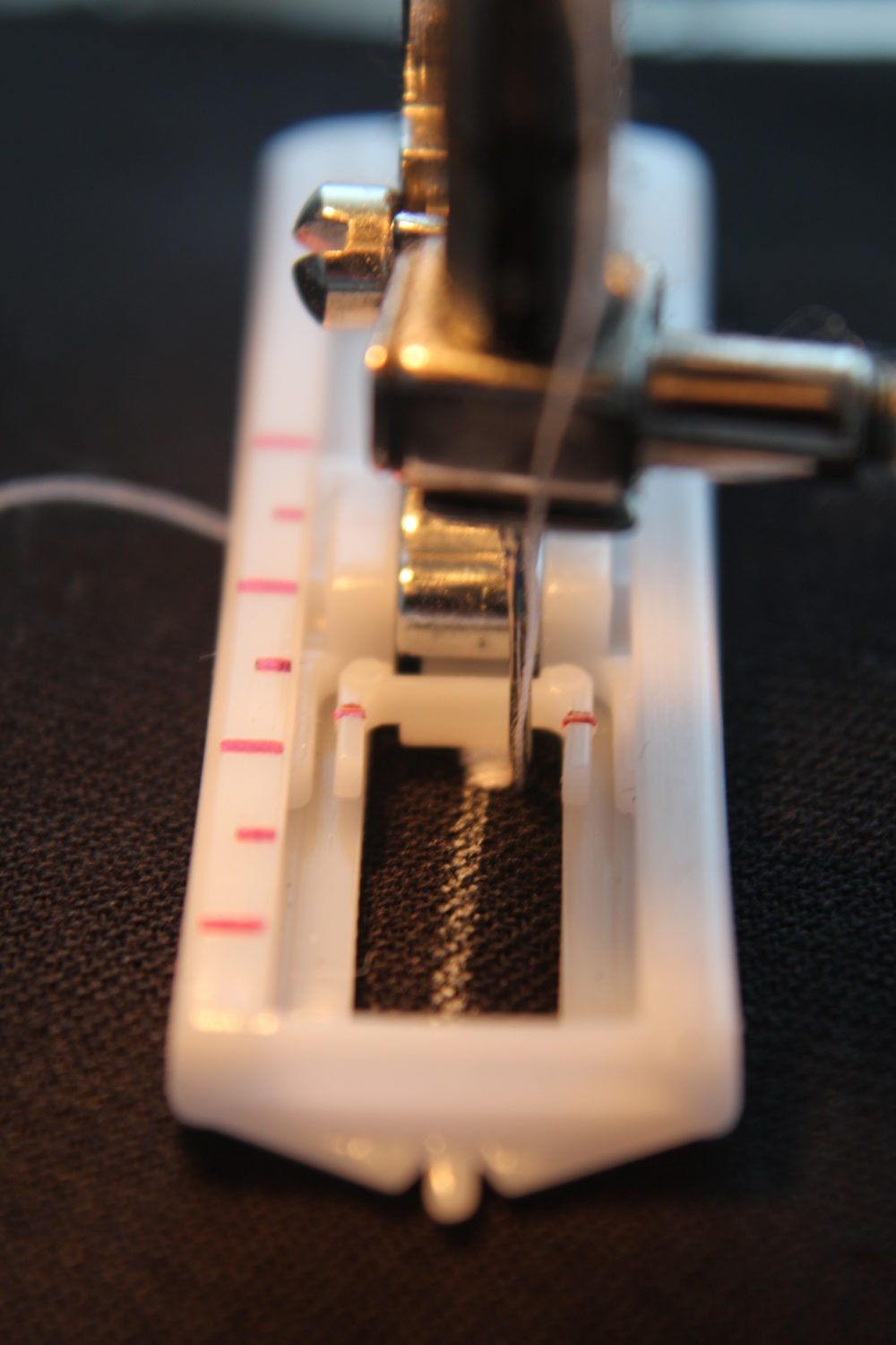 How To Make Button Holes In Four Steps With The Singer Buttonhole Foot