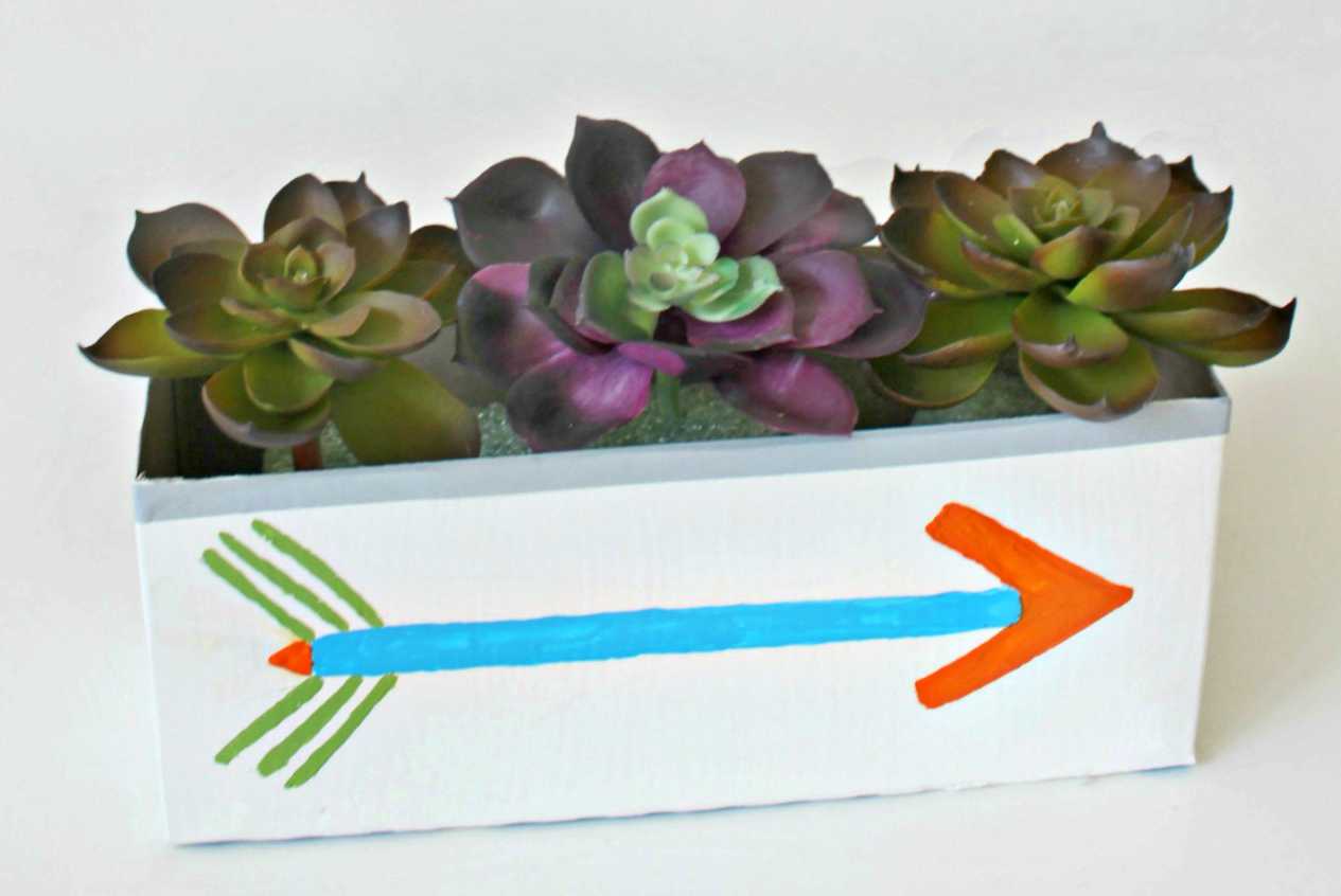 Recycled DIY Succulent Planter Box