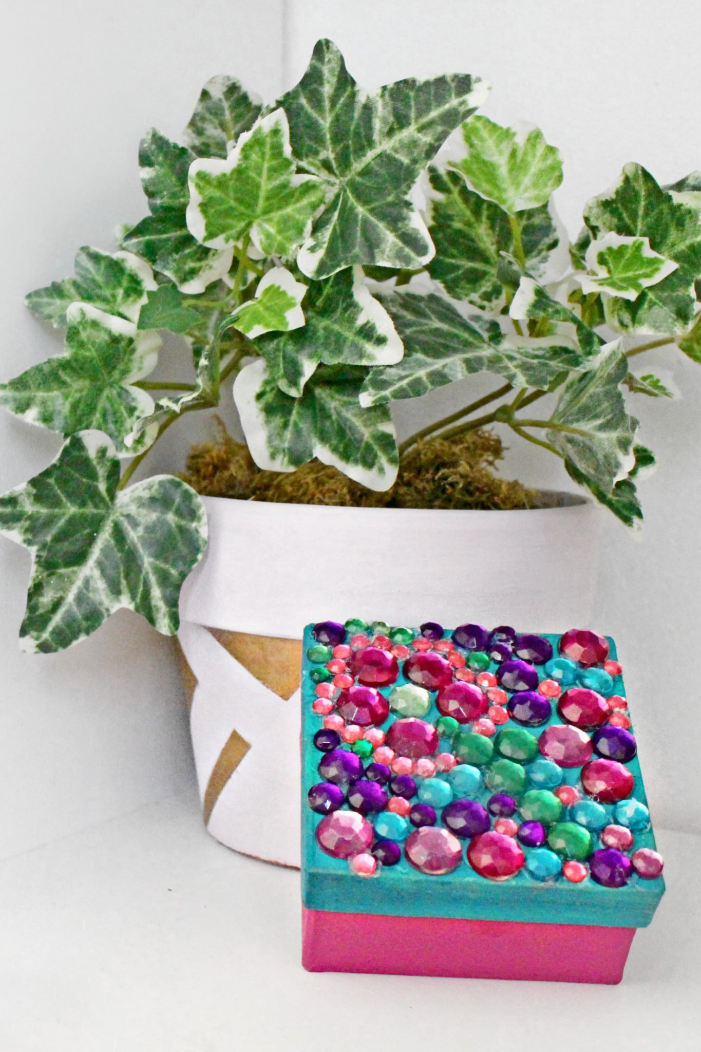 Dazzling DIY Jeweled Trinket Boxes