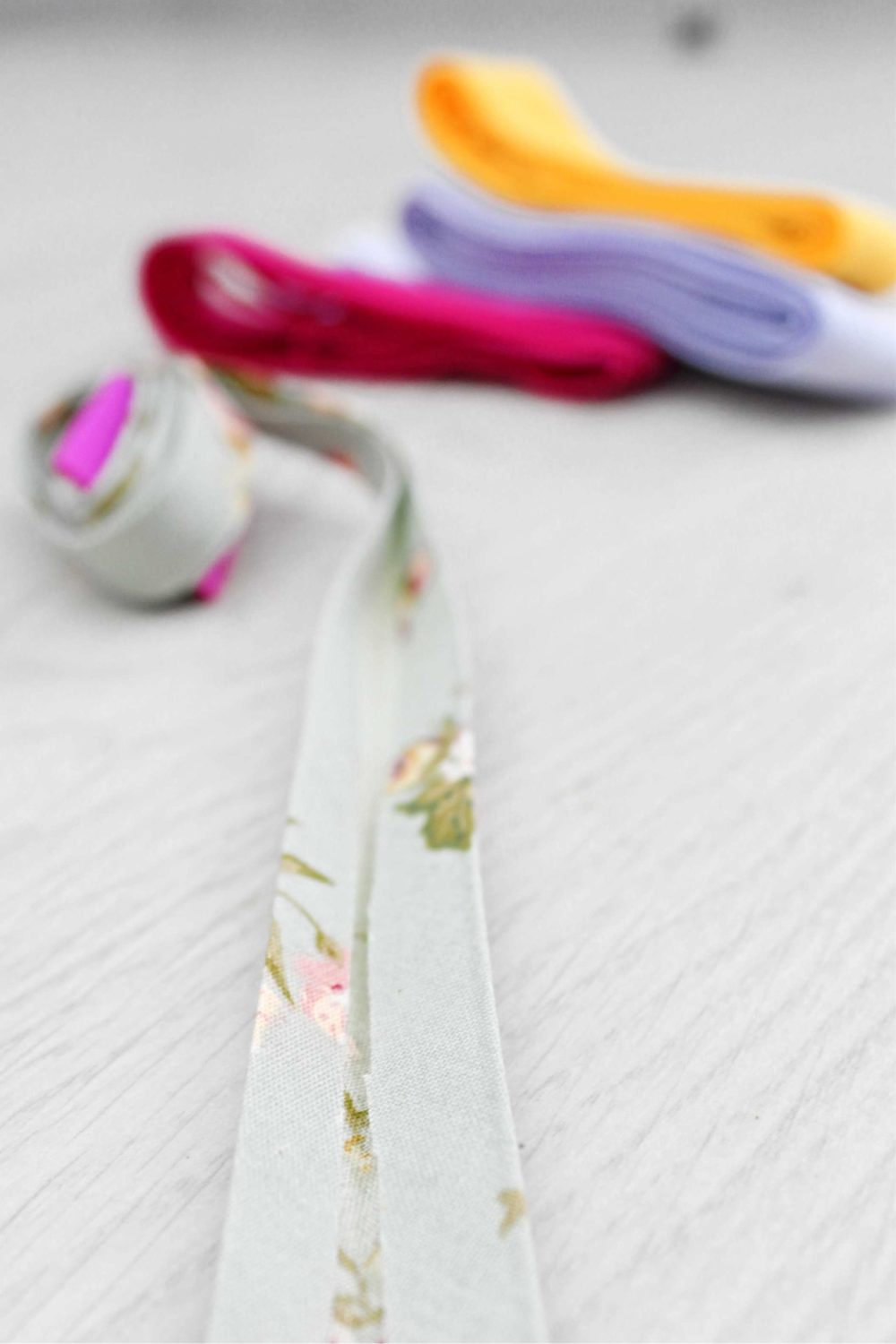 How To Make Bias Tape By Hand - Easy Peasy Creative Ideas