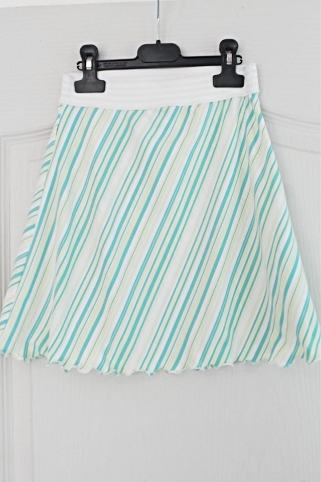 How to Sew a Lettuce Hem, with Video Tutorial Easy Peasy Creative Ideas