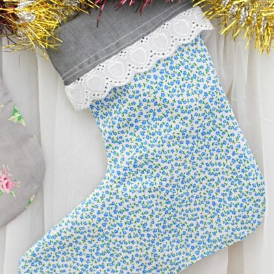 How to make a charming, most simple Christmas stocking ever – with video
