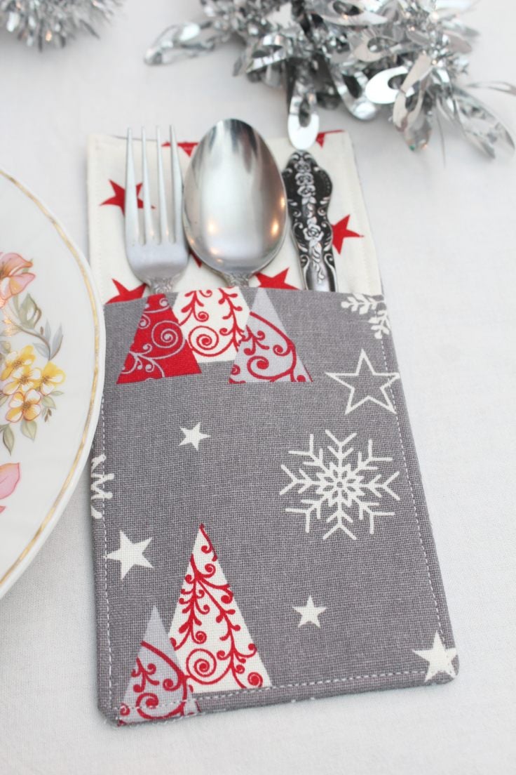 Cutlery holder in Christmas themed fabric