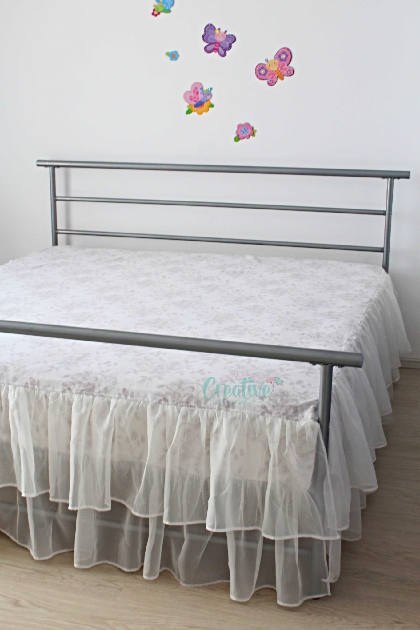 Easy DIY Dust Ruffle/Bed Skirt Tutorial 