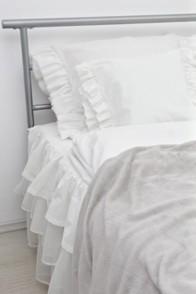 Crazy Easy Ruffled Pillow Case Tutorial Easy Peasy Creative Ideas