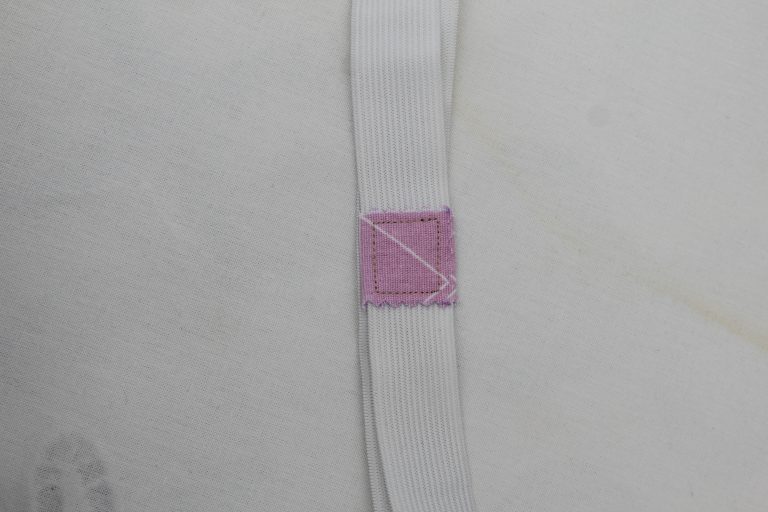 How to sew elastic together Easy Peasy Creative Ideas