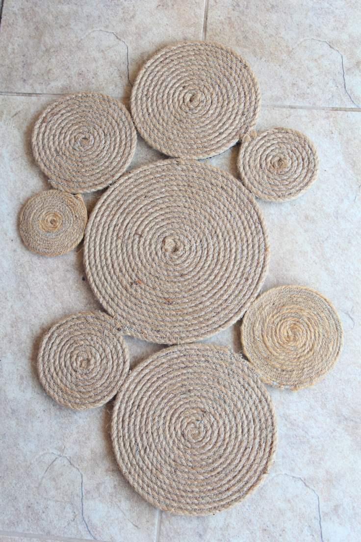 Rope rug from rope coils