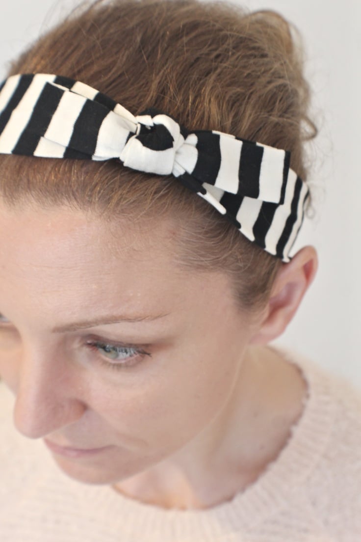 How adorable is this easy and quick knot headband?