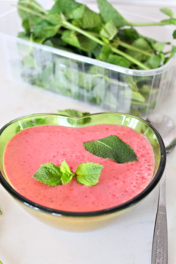 Chilled strawberry soup