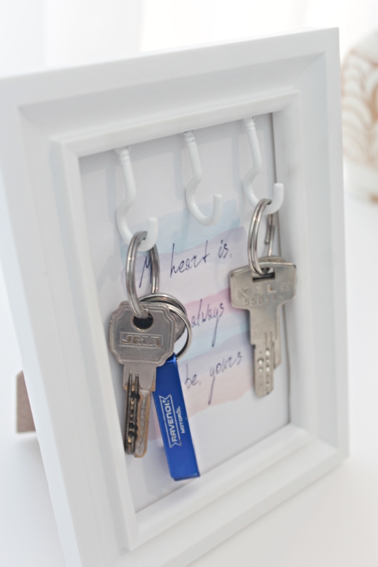 Quick & Easy DIY Key Holder (Using A Picture Frame!)