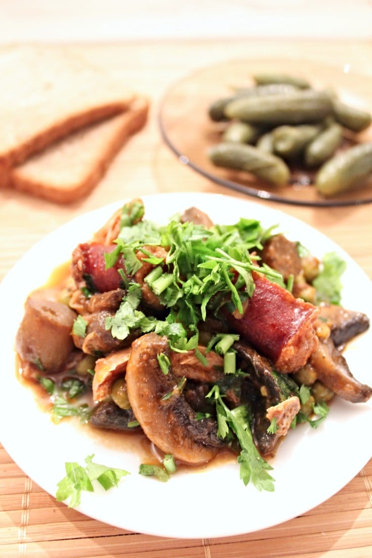 Peas and mushroom stew with smoked sausage