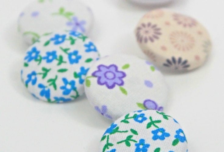 Fabric buttons
