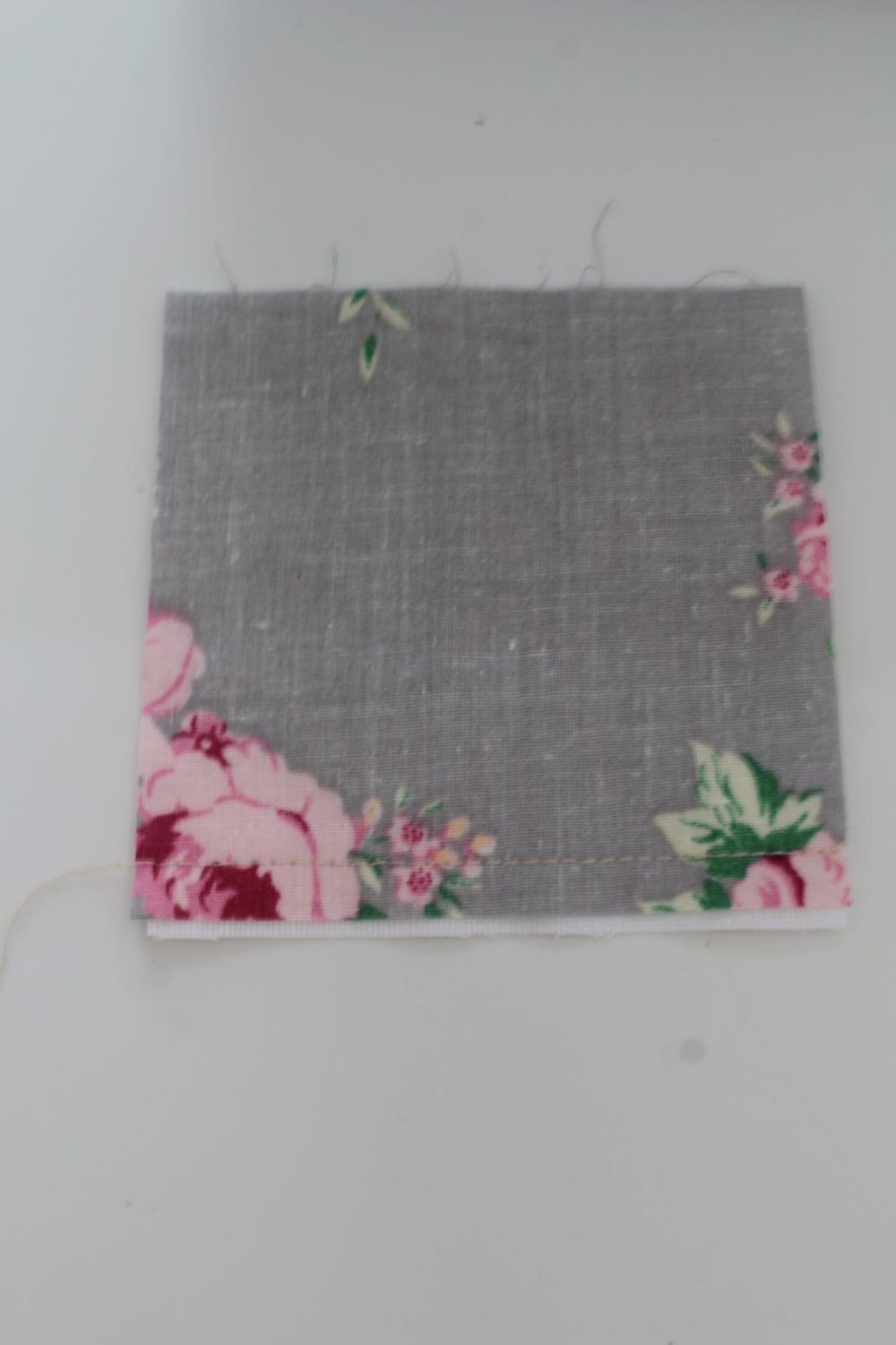 Quilted Sewing Mat With Thread Catcher - Easy Peasy Creative Ideas