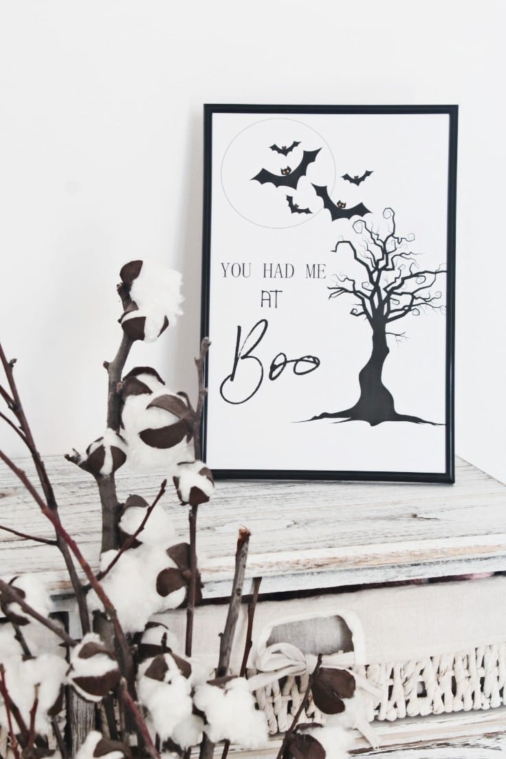 Halloween boo sign