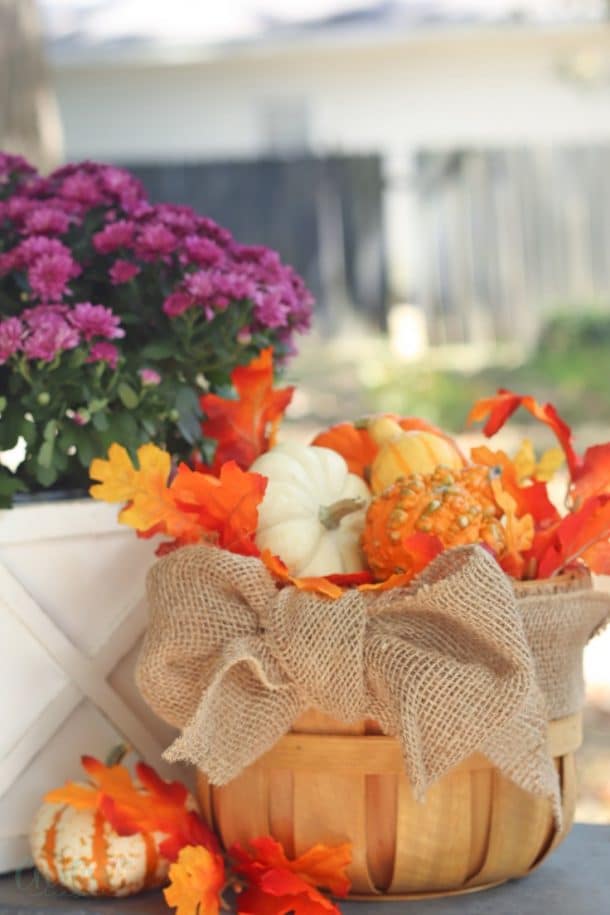 Fall Front Porch Decor Idea With Bushel Basket & Fall Themed Items