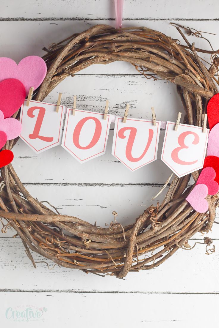 DIY valentine's day wreath