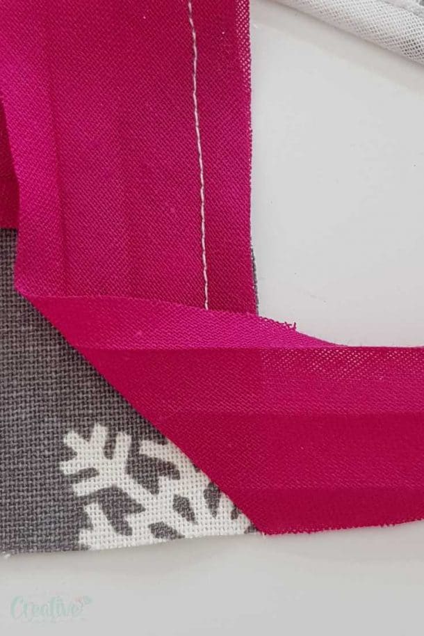How to Sew Mitered Corners With Bias Tape Easy Peasy Creative Ideas