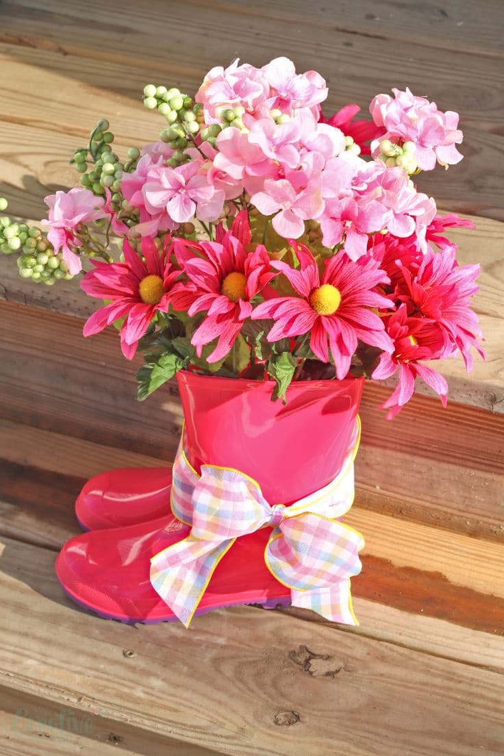 Gorgeous affordable rain boot vase you need to make this Spring