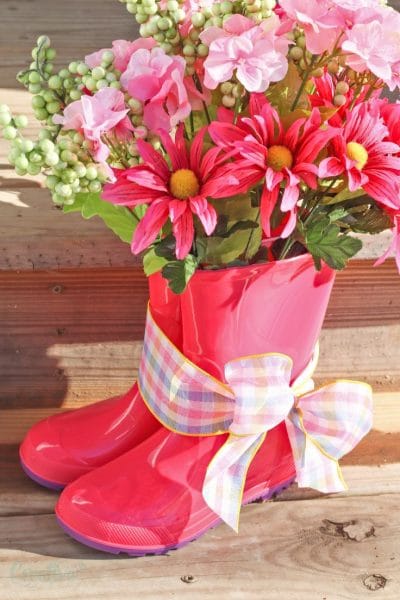 Gorgeous Affordable Rain Boots Vase | Easy Peasy Creative Ideas