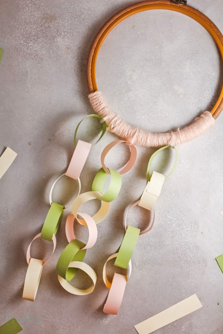 DIY paper chain decorations