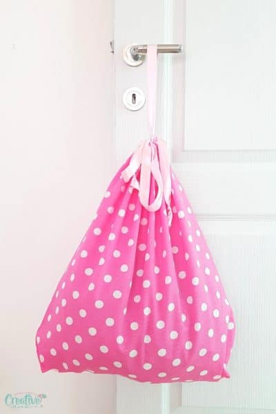 DIY Laundry Bag For The Medical Staff | Easy Peasy Creative Ideas