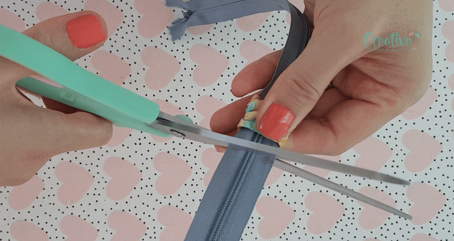 How to Make Zipper Tabs With Fabric Scraps Easy Peasy Creative Ideas