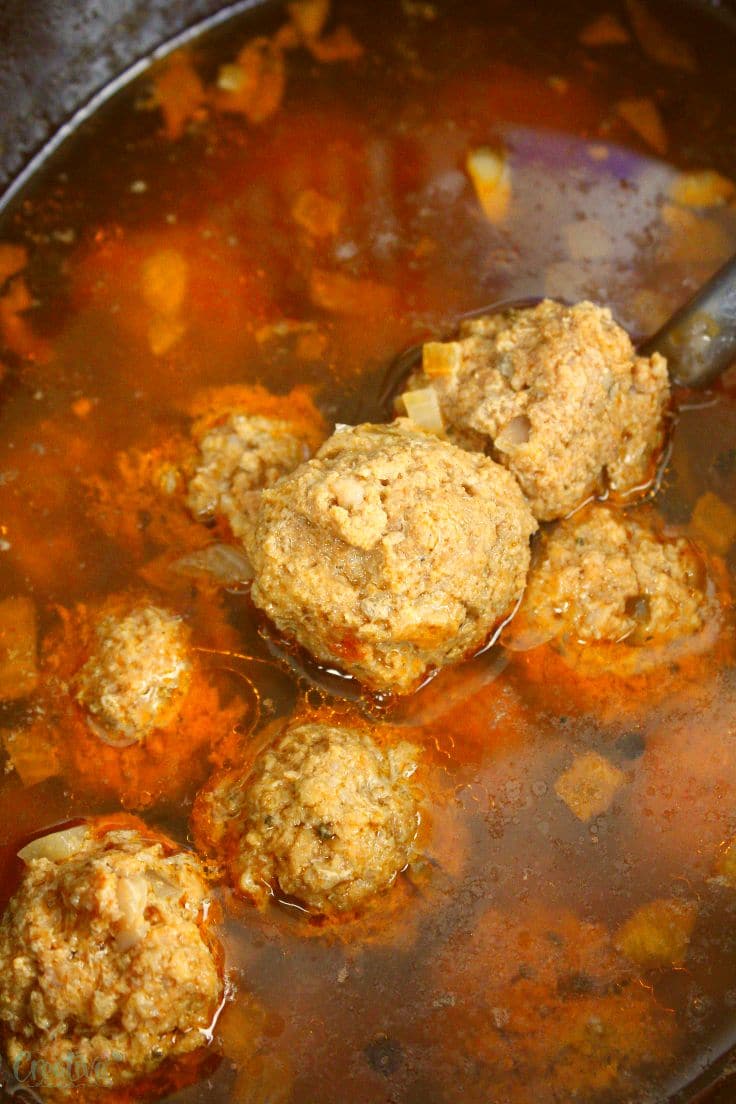 Slow cooker meatballs recipe with sauce