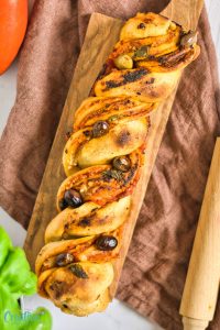 Image of a loaf of vegan pizza babka recipe