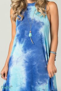 Tie dyed women's dress - How to DIY tie dye at home