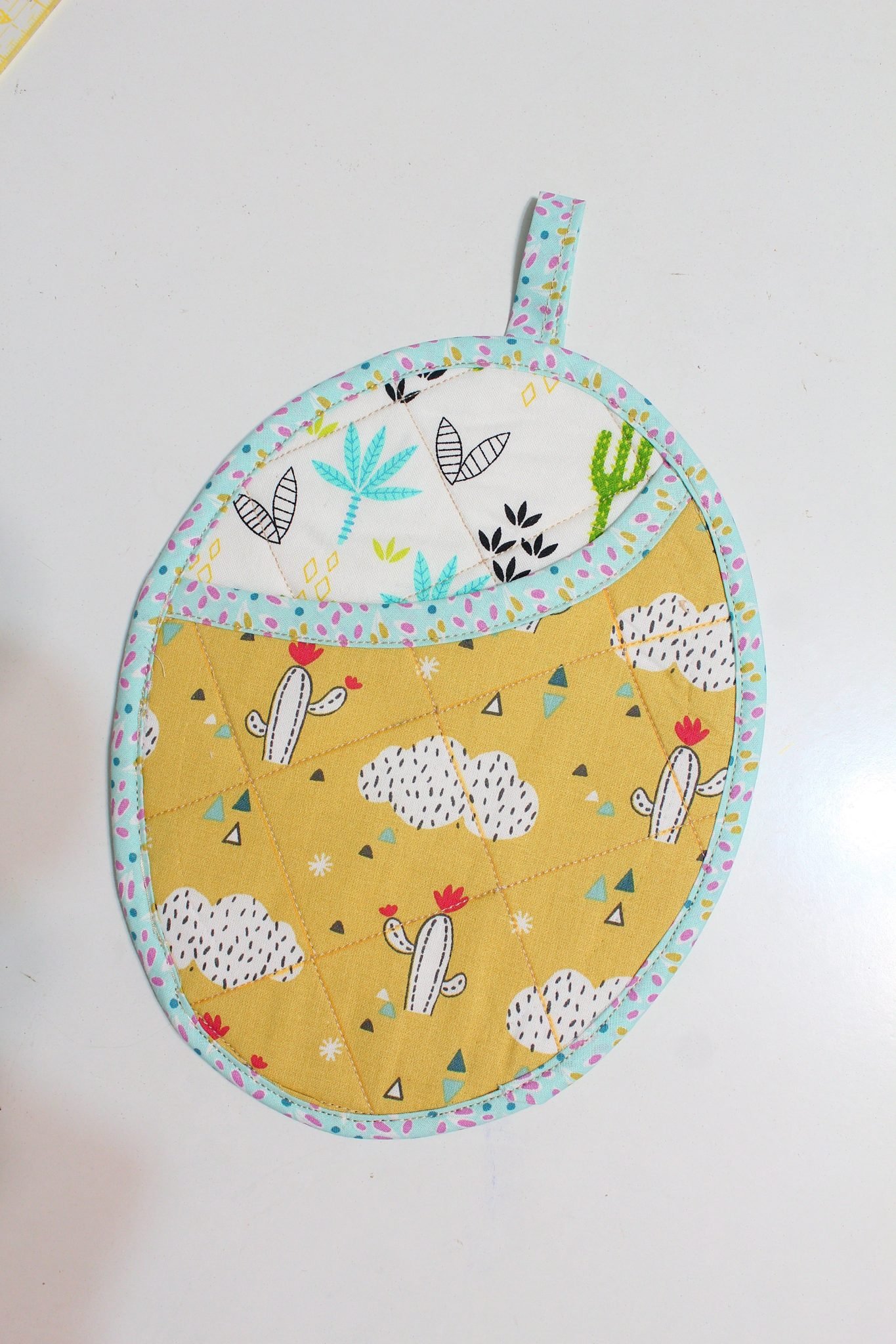 Oval Shaped Pocket Pot Holders Sewing Pattern Easy Peasy Creative Ideas