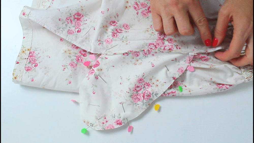 How to sew Pockets into a skirt or dress 