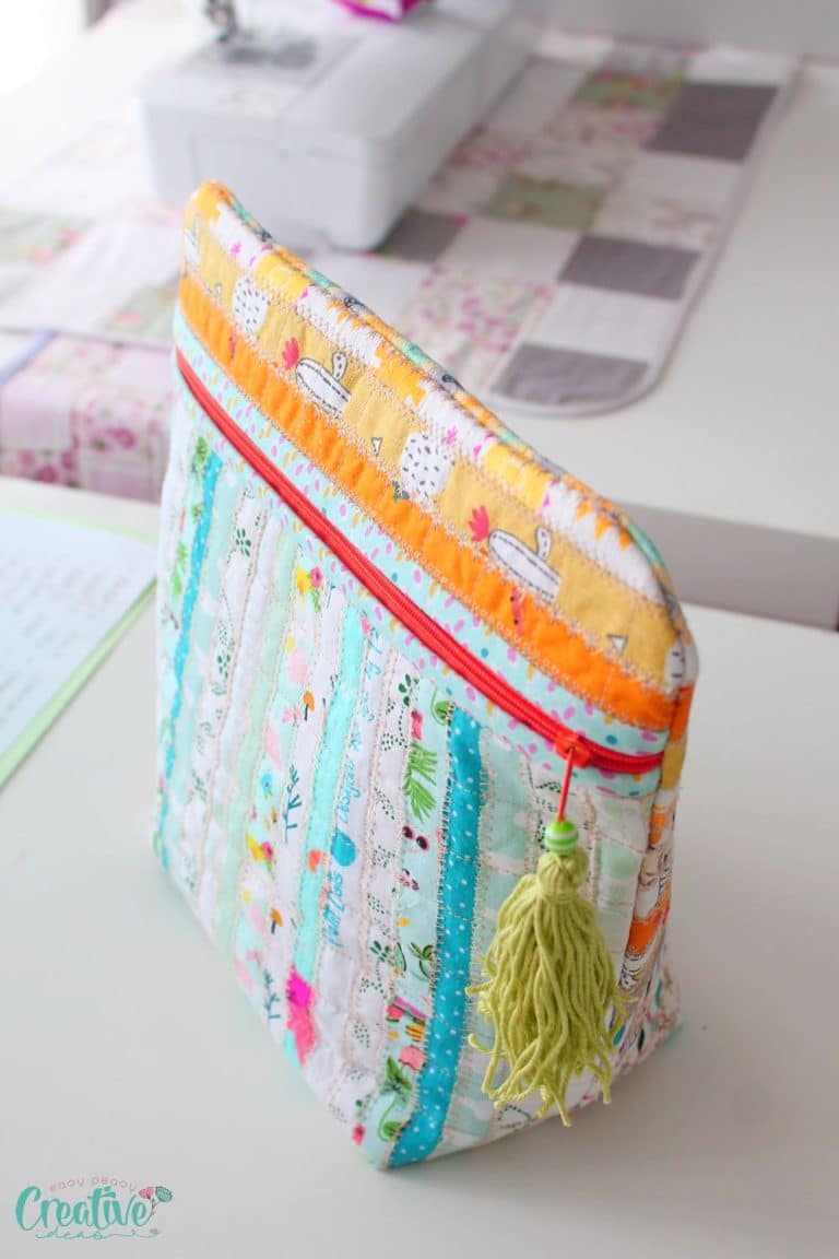 Quilted Toiletry Bag With Selvage Fabric - Easy Peasy Creative Ideas