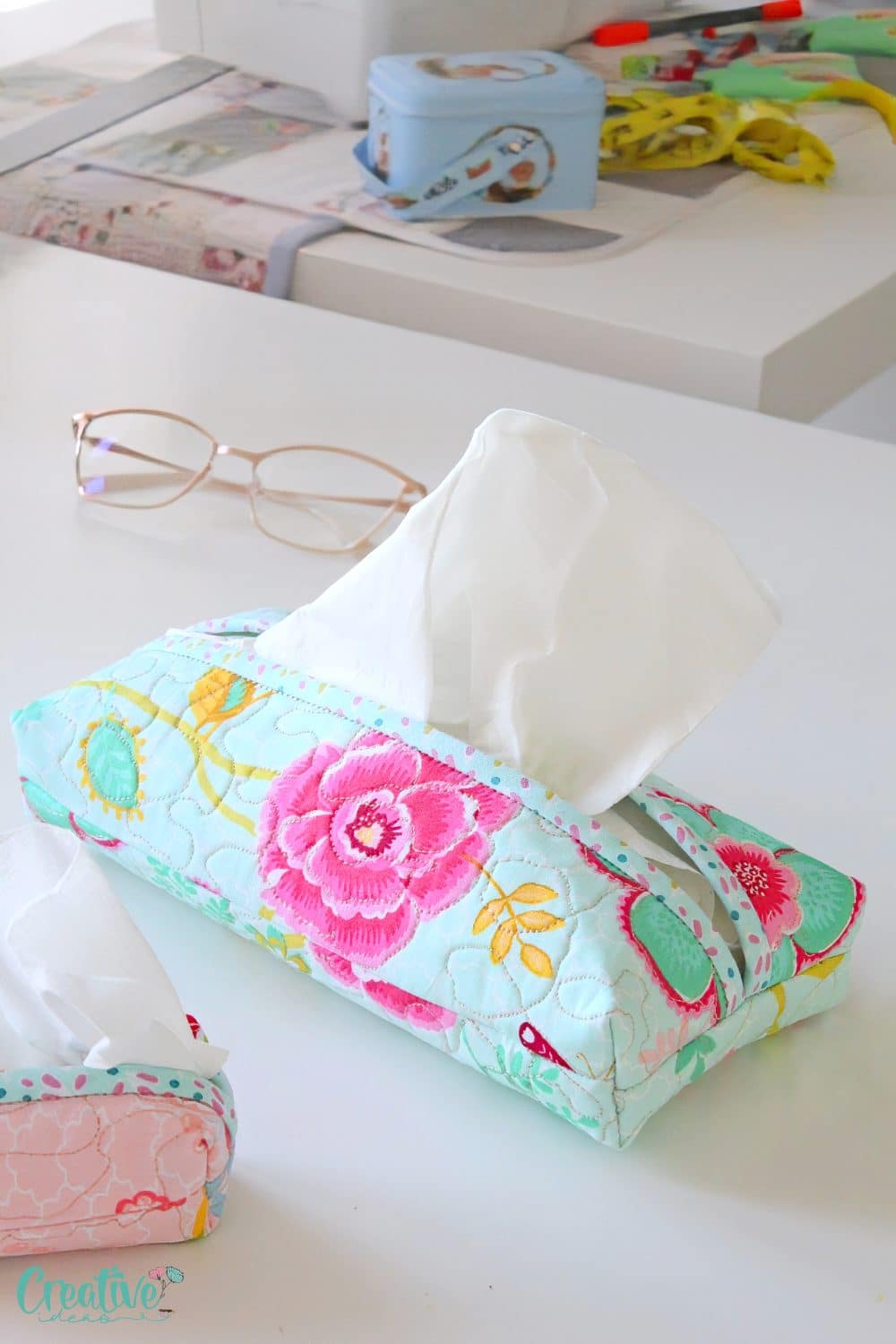 Easy quilted tissue holder