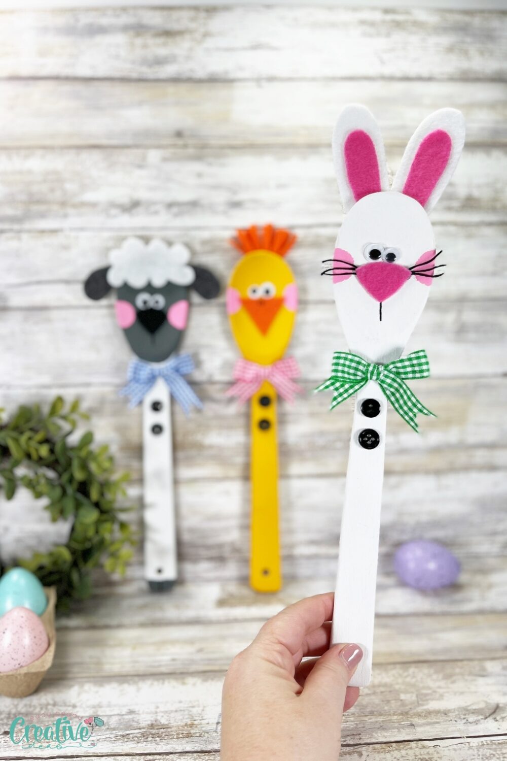 Colorful spoon transformed into adorable bunny. Perfect DIY Easter wooden spoons!