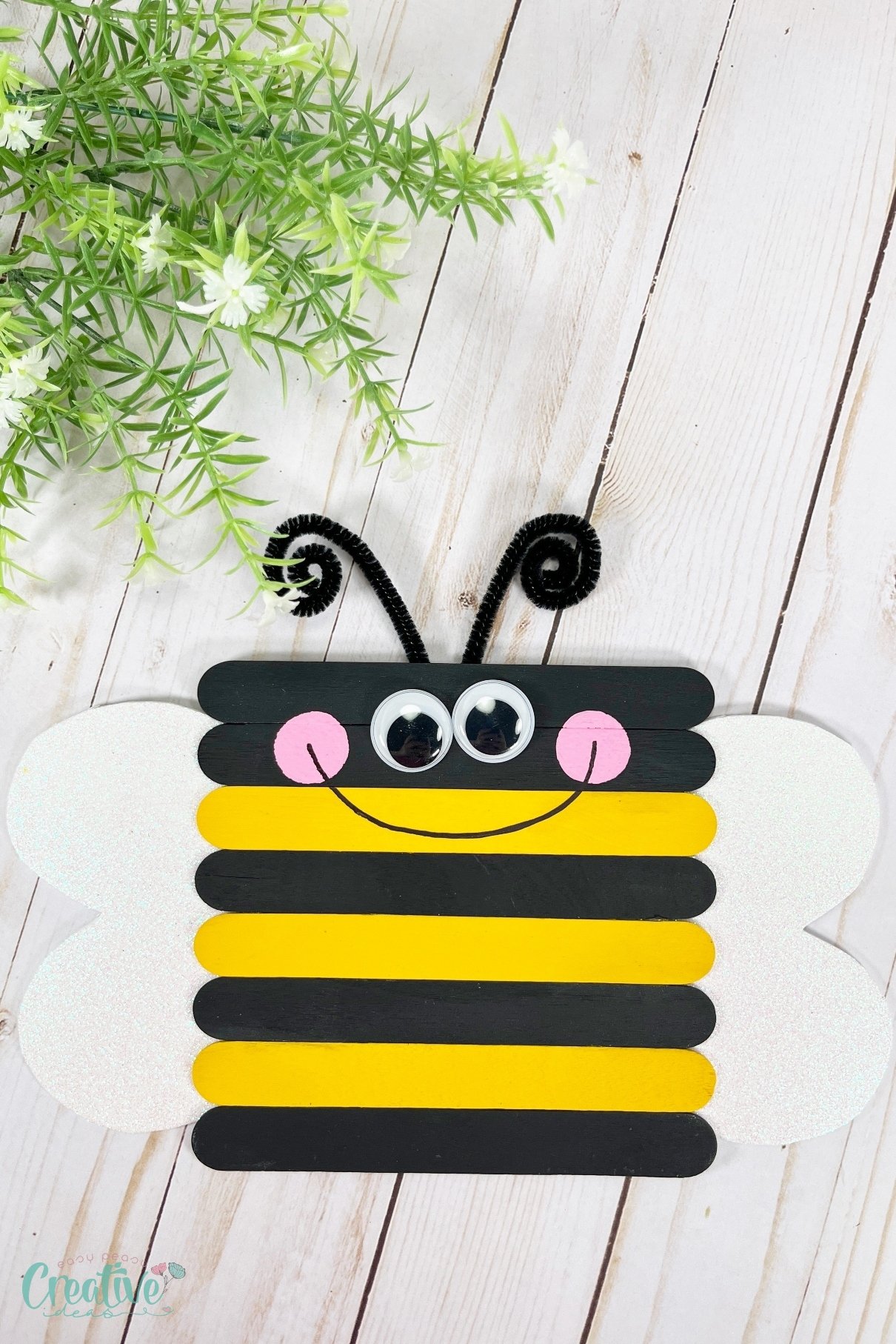 So Cute Bee Craft with Craft Sticks - Easy Peasy Creative Ideas