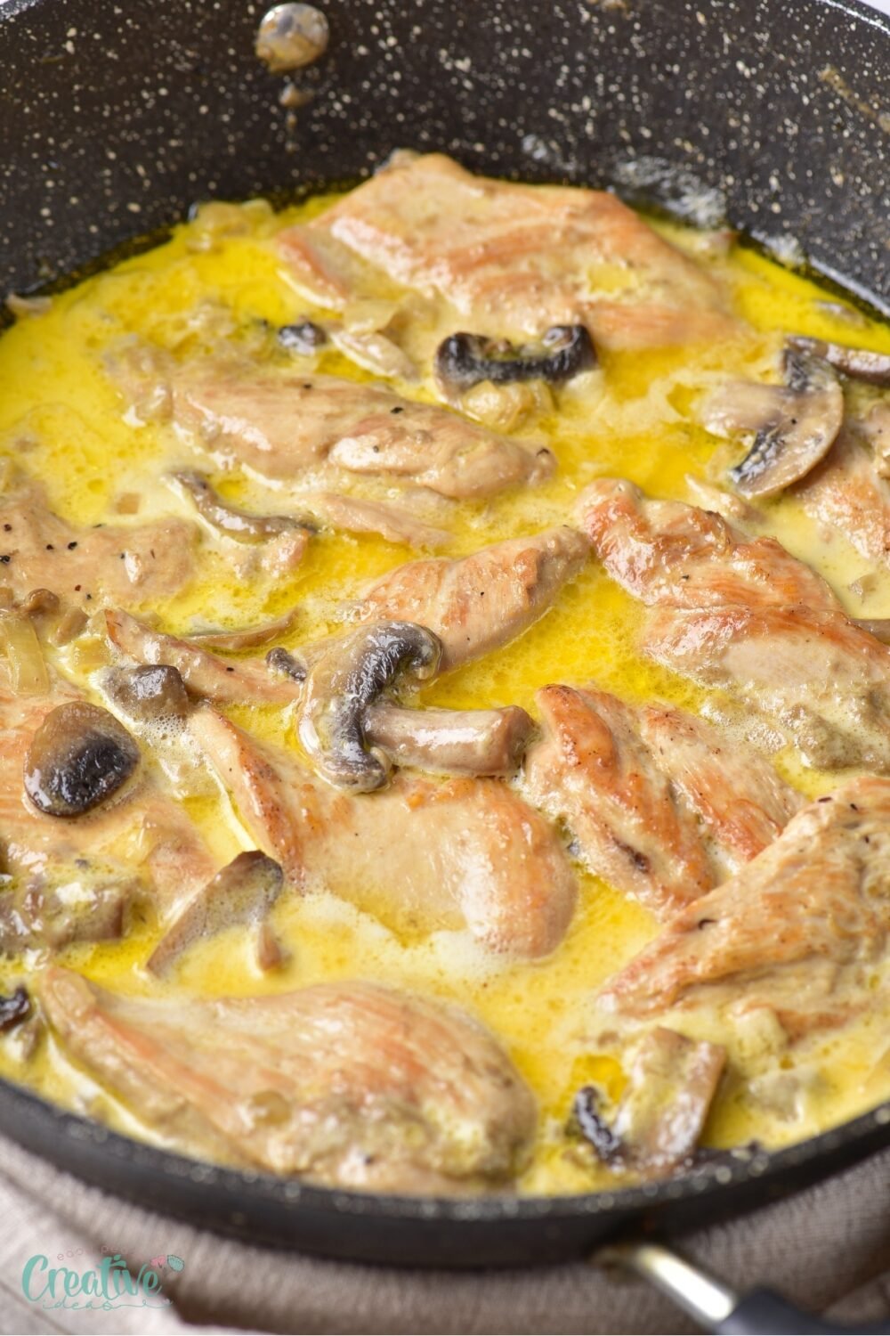 There are so many reasons to love this cream of mushroom chicken skillet! Check out the recipe!