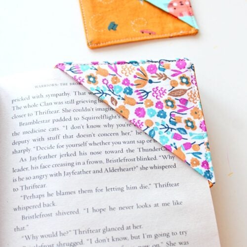 How to Make Corner Bookmarks with Scraps - Easy Peasy Creative Ideas