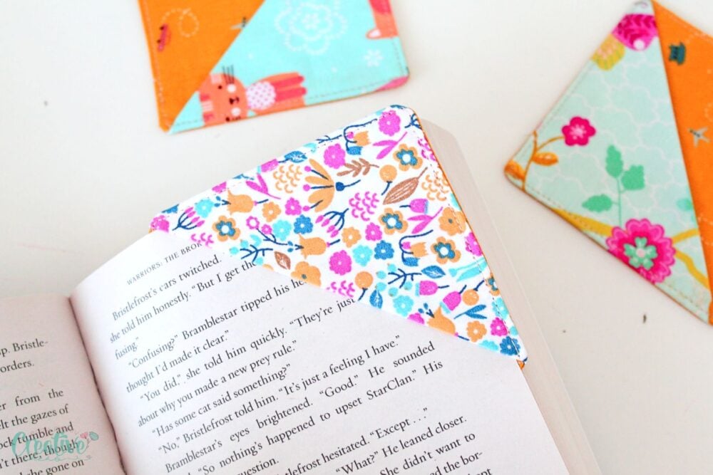 Step-by-step fabric corner bookmark sewing tutorial for book lovers and craft enthusiasts.