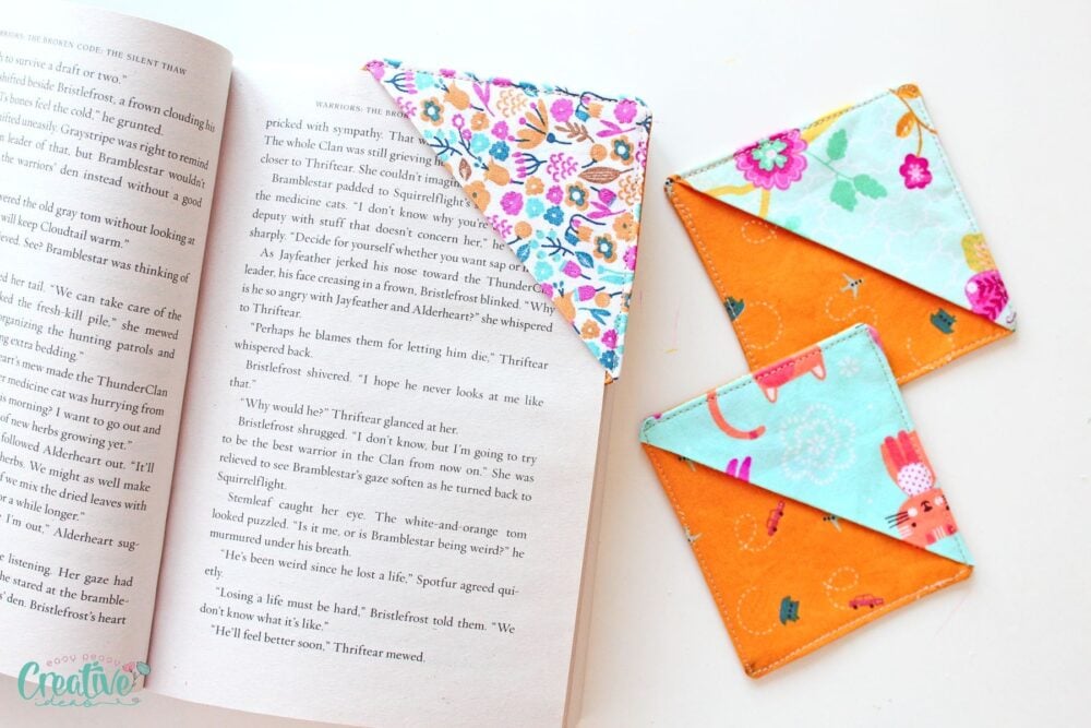 Learn to make DIY fabric corner bookmarks with easy sewing tutorial instructions.