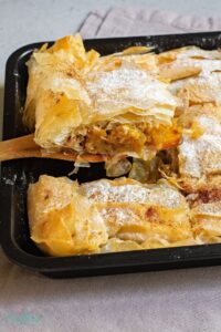 Whether you’re hosting a holiday gathering or simply craving an easy pumpkin pie, this filo pastry pumpkin pie is sure to become a favorite.