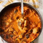 Whether you're an avid cook or a complete beginner, this step-by-step guide will help you create a delicious Thai chicken coconut curry that you'll come back to time and time again.