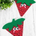 This craft sticks strawberry project is perfect for all ages!